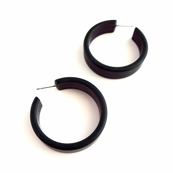 Black Frosted Large Portland Hoop Earrings - Picture 3 of 8